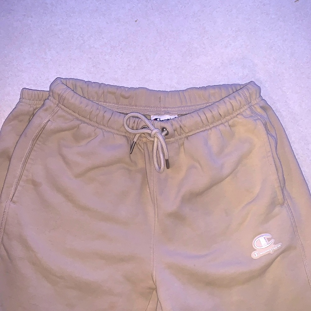 Champion, classic fleece sweatpants. Size X-small. Cream colored.